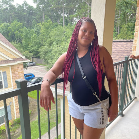 Meet your Posher, Bianca - Picture 1 of 1